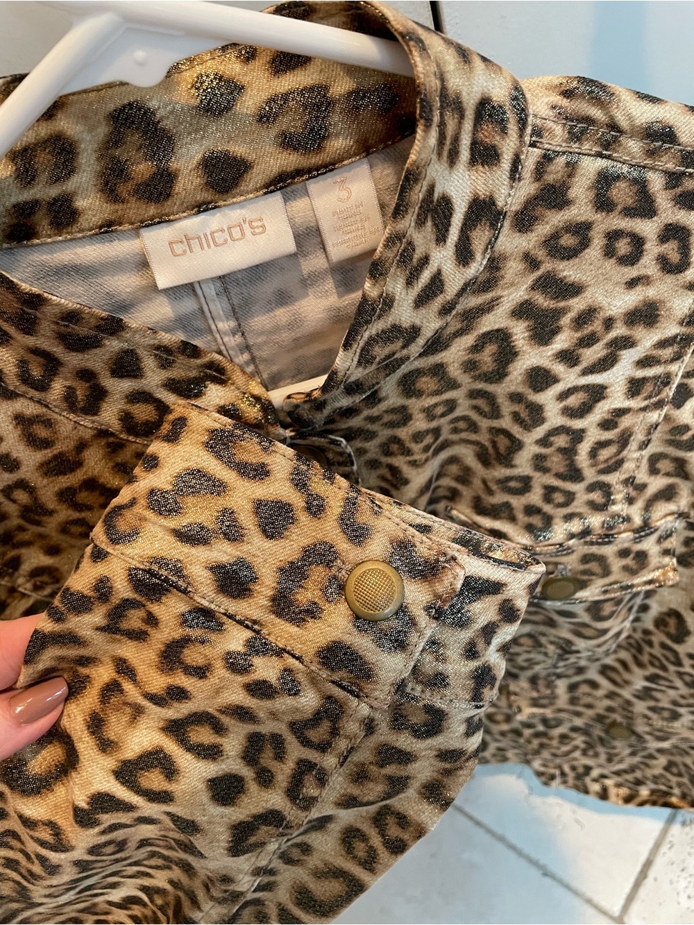 Chico’s XL Denim Leopard Print Gold Shimmer Cotton Spandex Button Up Jacket - Picture 3 of 7